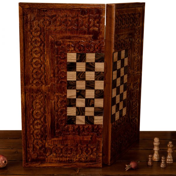 woodcarving Backgammon and Chess